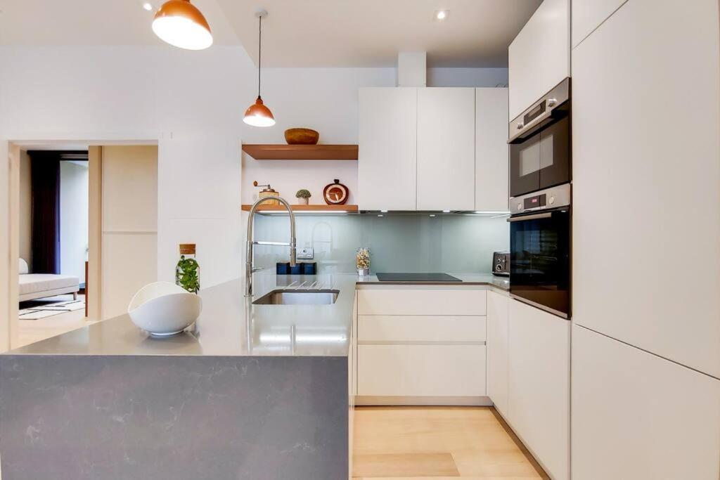 11 Borough Apartments - Bright & Spacious 2-Bed Near London Bridge Exterior photo